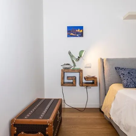 Apartment Middle Way Stylish Bari